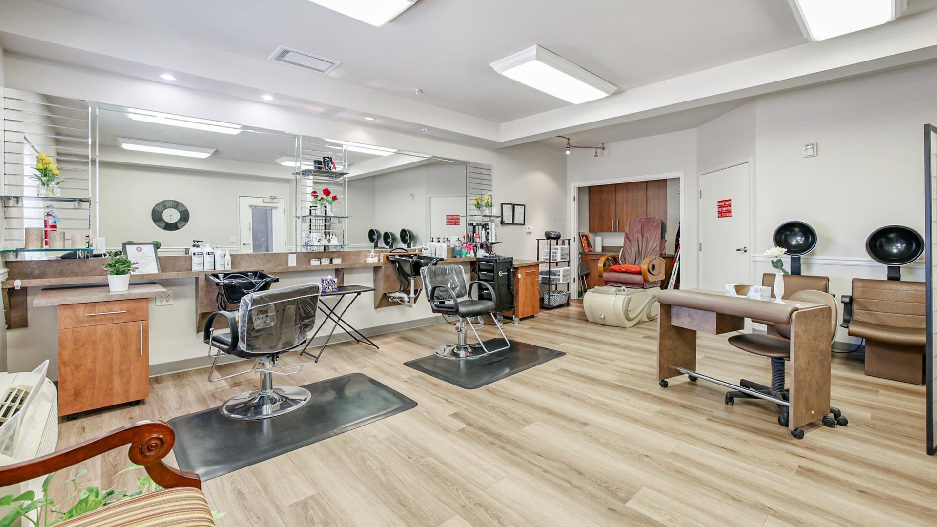 The Rio Grande salon